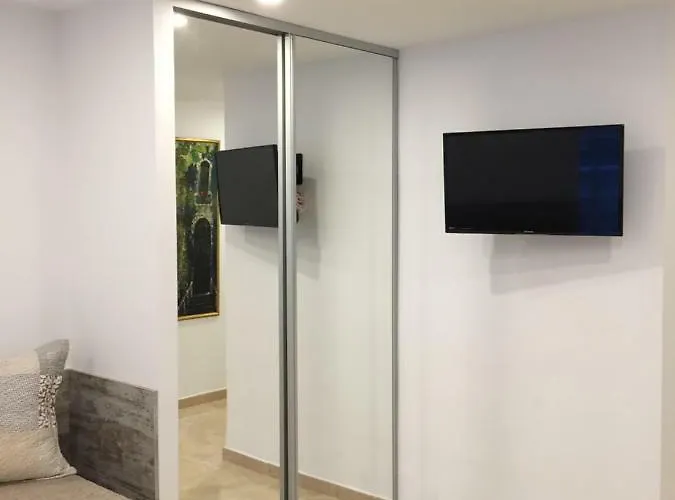 Pasaje La Camboria * פואנגירולה